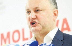 PSRM a pierdut și organizația de tineret a sectorului Botanica - toți trec la proiectul politic al deputaților neafiliați Nesterovschi și Lozovan