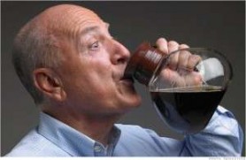 Bei cafea intre 8 si 9 dimineata? Afla de ce nu ar trebui sa o faci