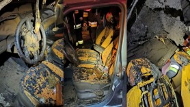 O Skoda făcută scrum în centrul Capitalei. Proprietarul a uitat o candelă aprinsă în mașină
