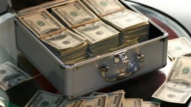 În martie diaspora moldovenească a trimis acasă peste 156 milioane de dolari. Câte miliarde au transferat în 2022