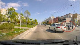 La un pas de o nouă tragedie pe trecere de pietoni de la Ciocana unde un troleibuz a ucis o fetiță acum o lună