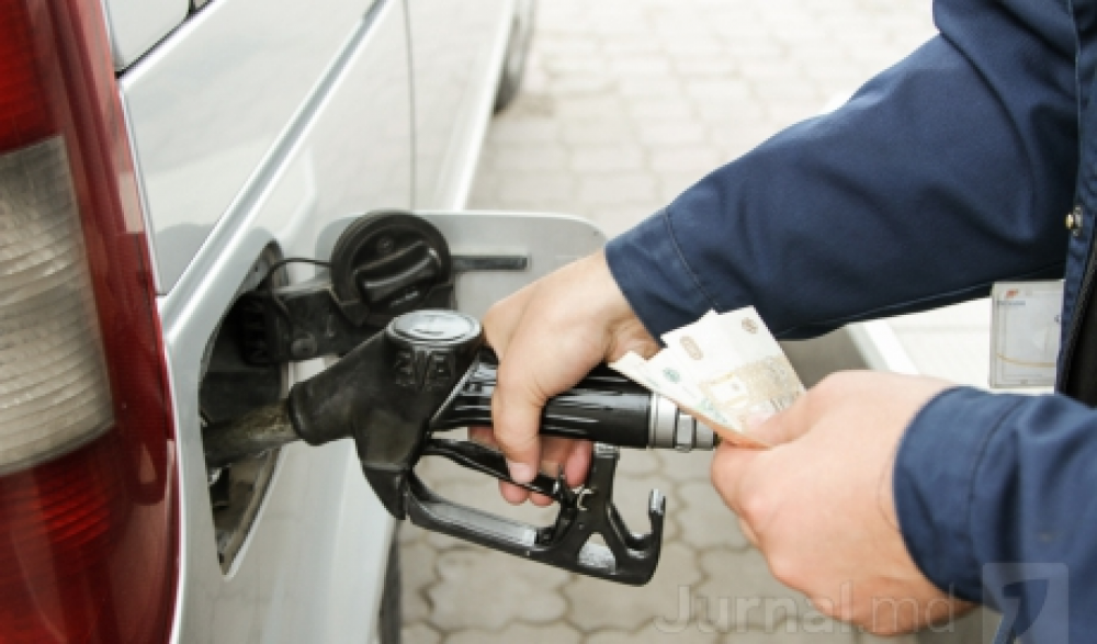 Breaking NEWS // Se ieftinesc CONSIDERABIL carburanții. Cu cât scade prețul la motorină și benzină