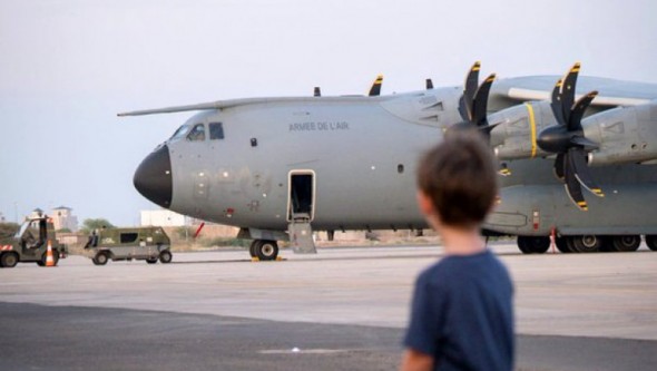 14 moldoveni, printre care 6 copii, evacuaţi din Africa. Care este motivul