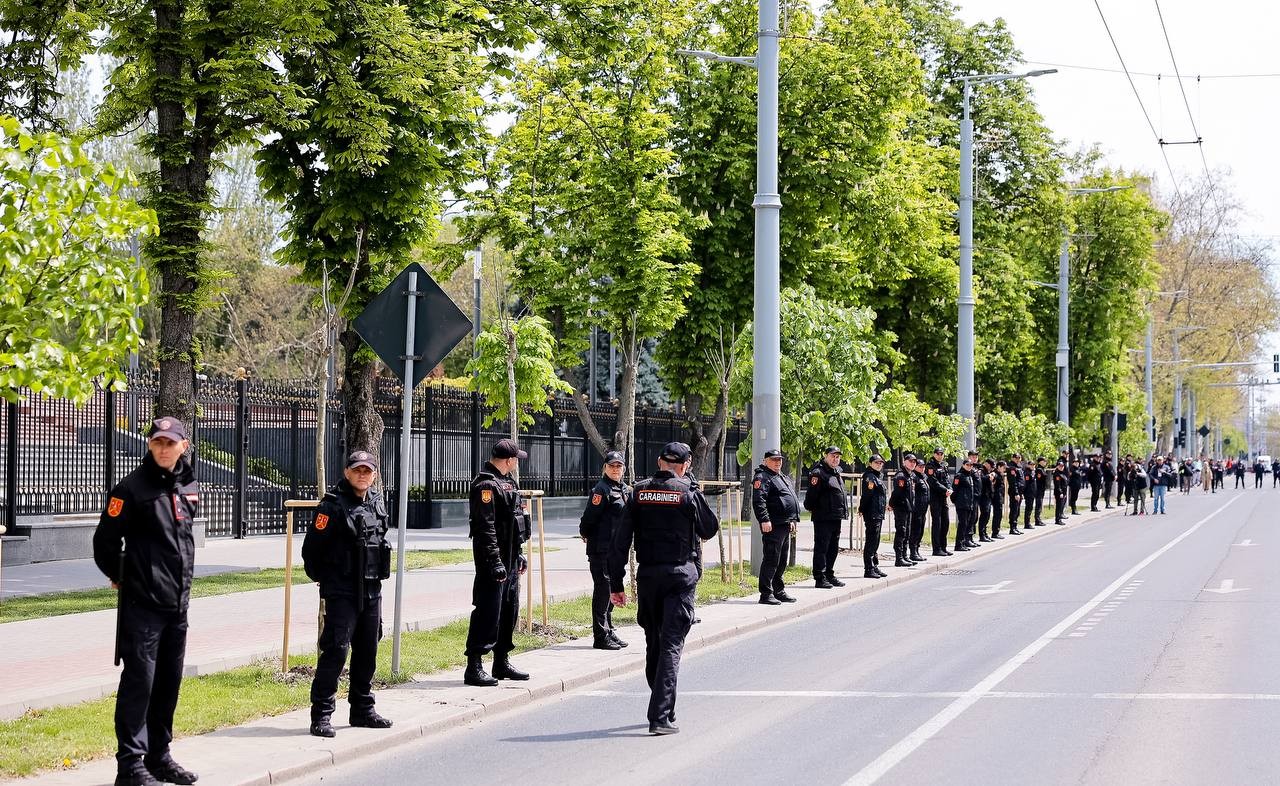 FOTO // Aproximativ 25 de mii de oameni, împiedicați să ajungă la Acțiunea de Rezistență Națională, organizată de Mișcarea Pentru Popor