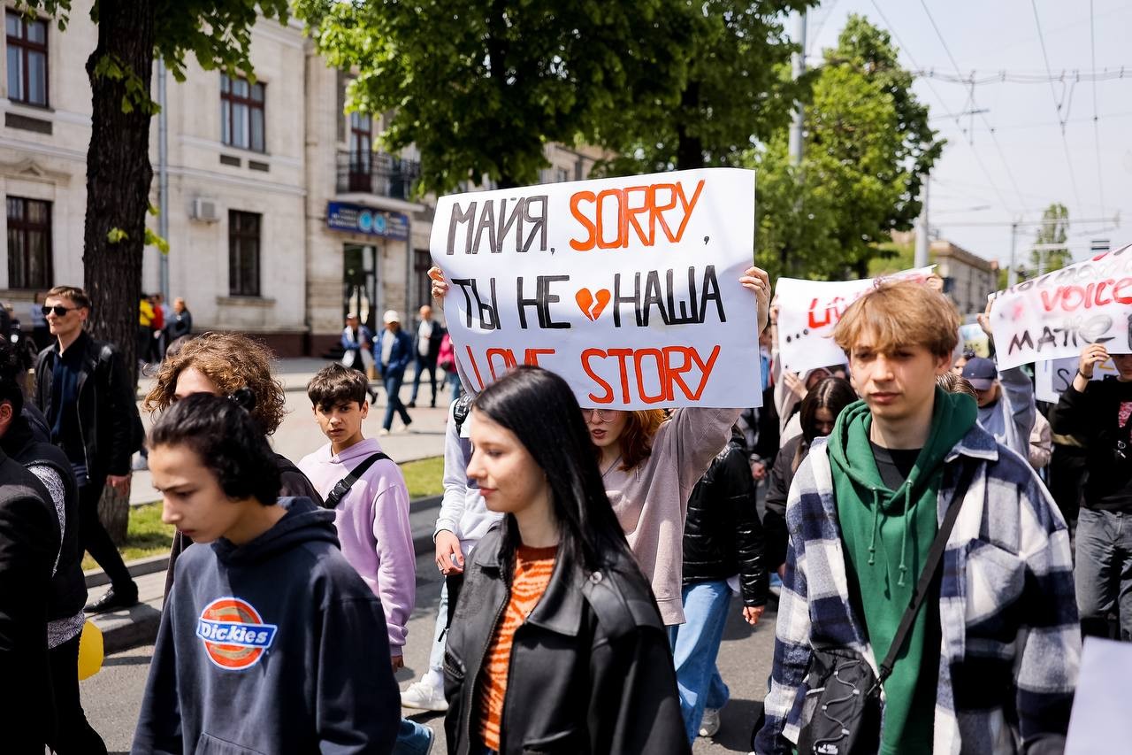 FOTO // Aproximativ 25 de mii de oameni, împiedicați să ajungă la Acțiunea de Rezistență Națională, organizată de Mișcarea Pentru Popor