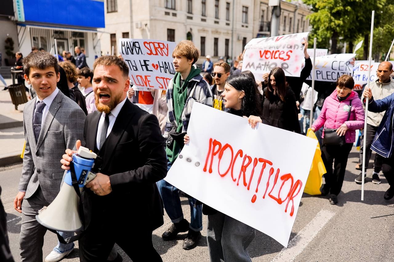 FOTO // Aproximativ 25 de mii de oameni, împiedicați să ajungă la Acțiunea de Rezistență Națională, organizată de Mișcarea Pentru Popor