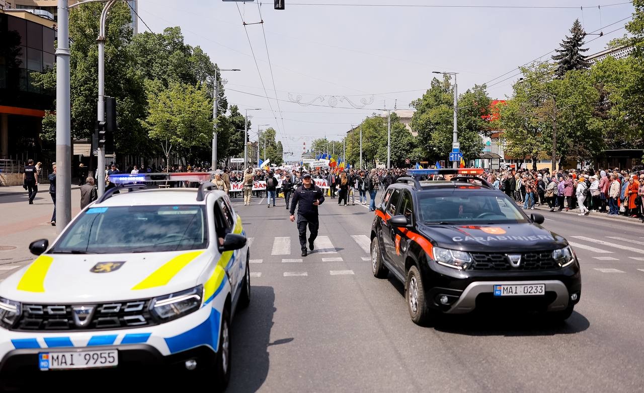 FOTO // Aproximativ 25 de mii de oameni, împiedicați să ajungă la Acțiunea de Rezistență Națională, organizată de Mișcarea Pentru Popor