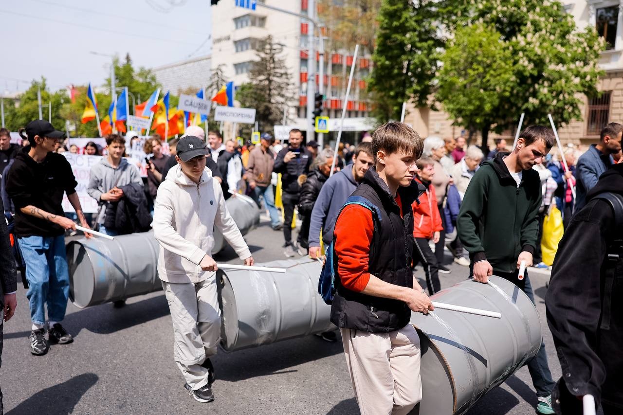 FOTO // Aproximativ 25 de mii de oameni, împiedicați să ajungă la Acțiunea de Rezistență Națională, organizată de Mișcarea Pentru Popor