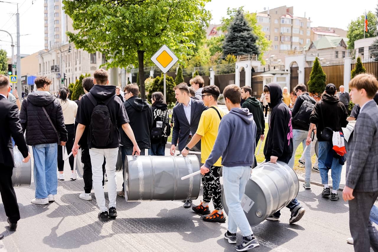 FOTO // Aproximativ 25 de mii de oameni, împiedicați să ajungă la Acțiunea de Rezistență Națională, organizată de Mișcarea Pentru Popor