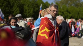 Berlinul interzice drapelele ruse și sovietice de 9 mai