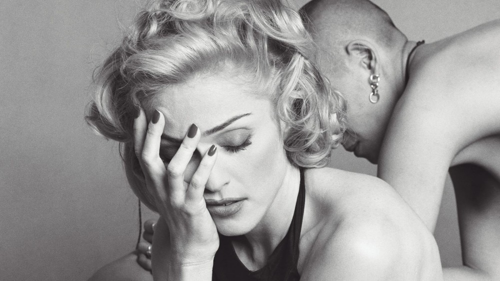 FOTO // Madonna complet GOALĂ. Pozele au fost scoase la licitație