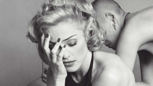 FOTO // Madonna complet GOALĂ. Pozele au fost scoase la licitație