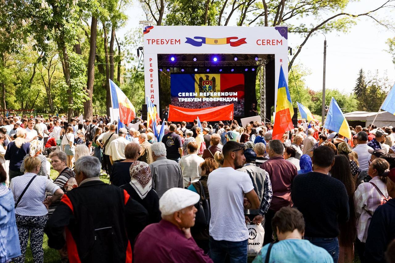 60 de mii de oameni au participat la mitingurile de la Orhei, Comrat și Bălți, în susținerea organizării unui referendum privind vectorul extern al Moldovei