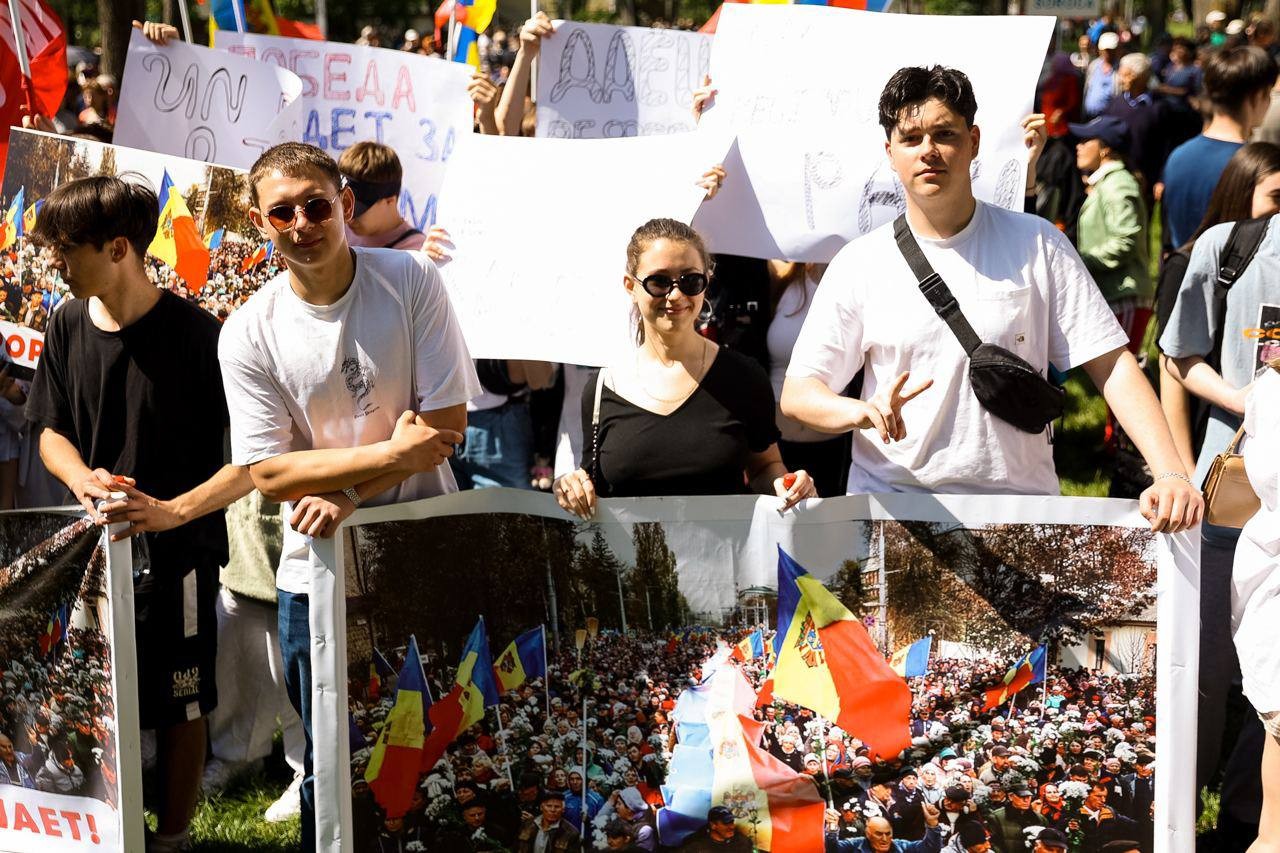 60 de mii de oameni au participat la mitingurile de la Orhei, Comrat și Bălți, în susținerea organizării unui referendum privind vectorul extern al Moldovei