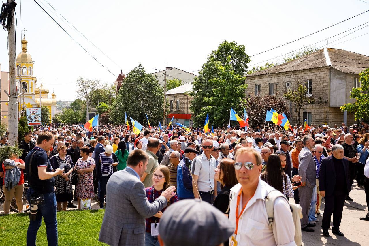 60 de mii de oameni au participat la mitingurile de la Orhei, Comrat și Bălți, în susținerea organizării unui referendum privind vectorul extern al Moldovei