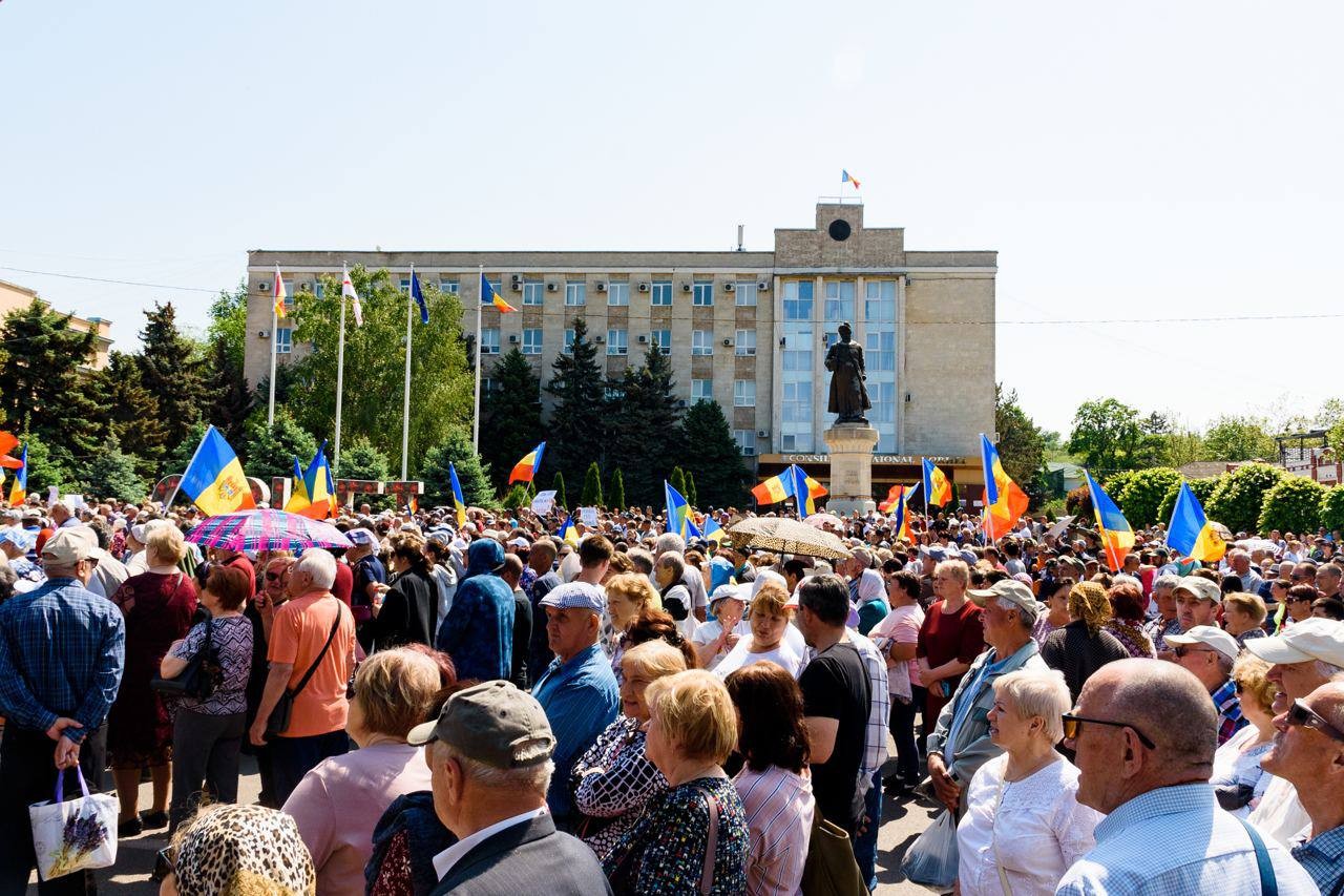 60 de mii de oameni au participat la mitingurile de la Orhei, Comrat și Bălți, în susținerea organizării unui referendum privind vectorul extern al Moldovei