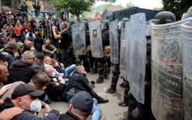 Ciocnirile violente din Kosovo: UE a venit cu un mesaj dur pentru sârbi și kosovari