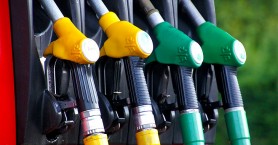 Noi scumpiri la benzină. Cât vor costa carburanții în primele zile de vară