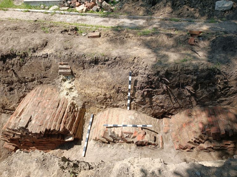 FOTO // Arheologii fac o descoperire surprinzătoare într-o localitate din raionul Strășeni. Ce-au descoperit savanții
