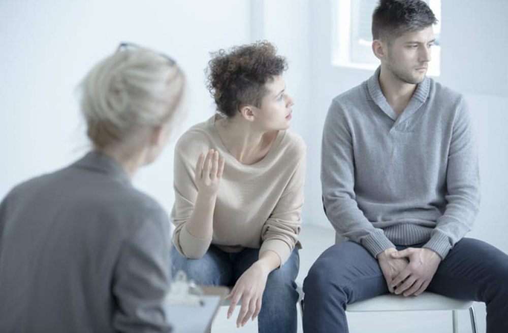 O femeie a aflat în mod tragic că soțul ei are o relație secretă și copii cu mama ei. Ce a făcut tatăl femeii