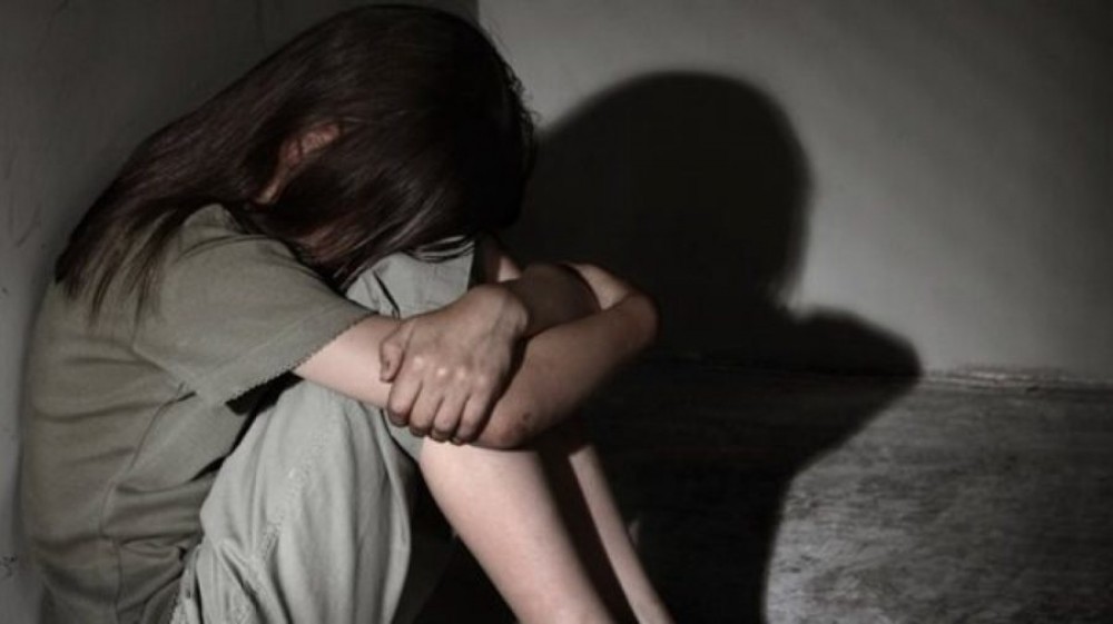 SCANDALOS // ”I-a dat vodkă și a început s-o atingă”. Un antrenor de tenis din capitală, reținut pentru hărțuirea sexuală a elevei sale