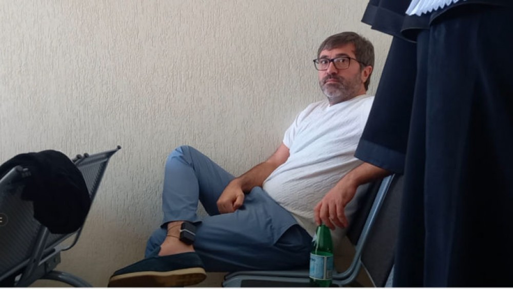 Ex-Deputat PD, în fața judecătorilor: „Stau în casă ca un impotent”