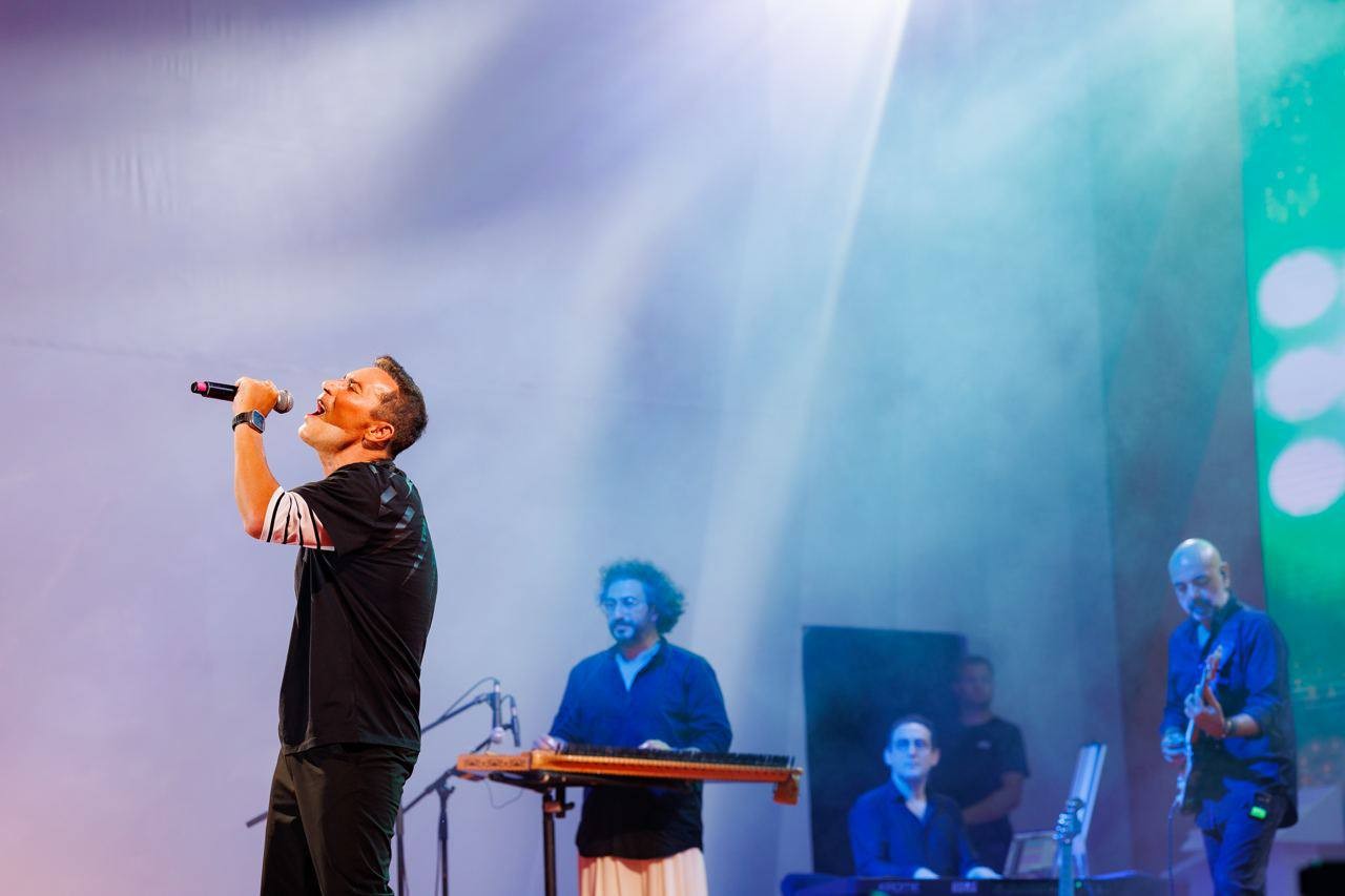 FOTO // Găgăuzia - locul unde visurile devin realitate! Interpretul turc Mustafa Sandal a încins atmosfera la concertul organizat cu ocazia învestirii bașcanului