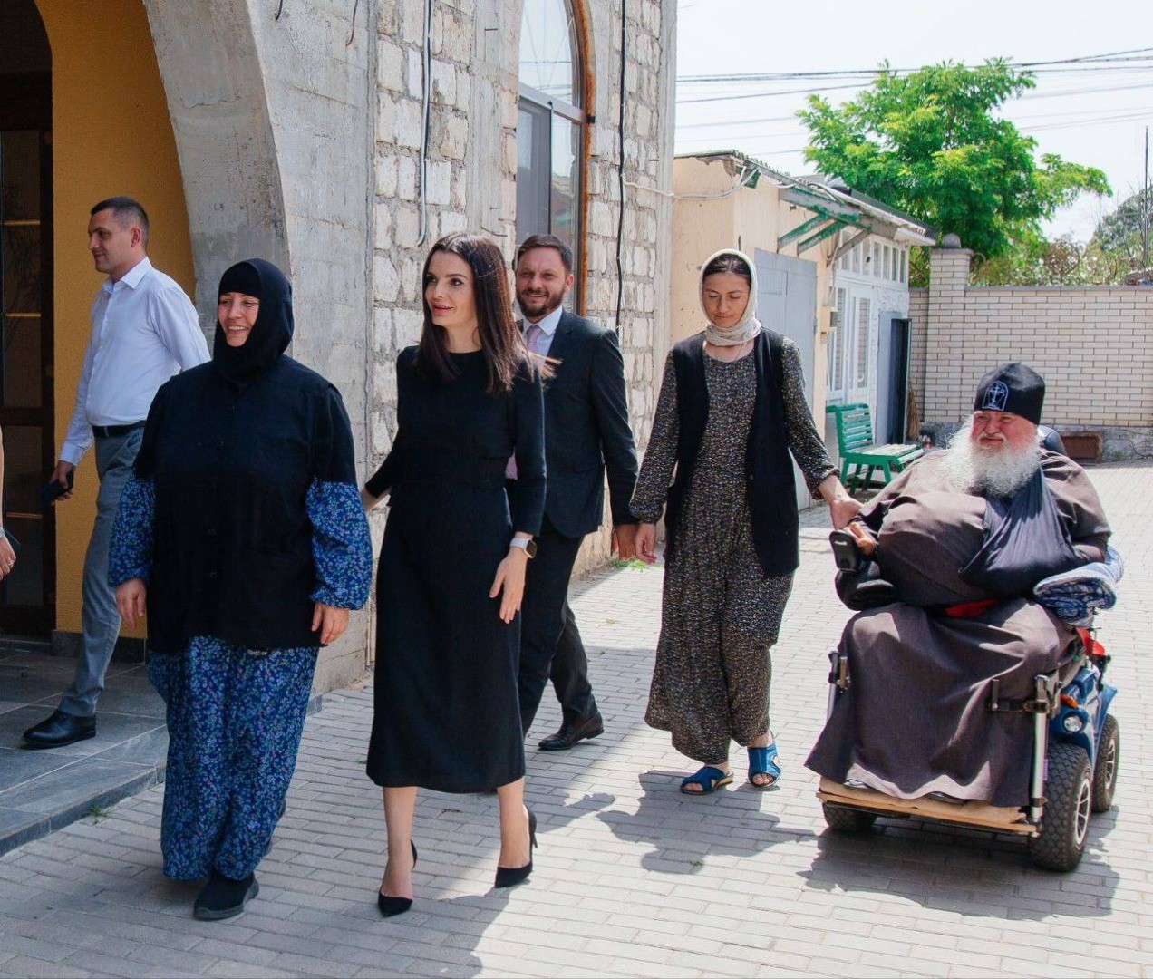 FOTO // Evghenia Guțul susține spiritualitatea Găgăuziei: Bașcanul a vizitat Sfânta Mănăstire Iberică de femei, din Comrat