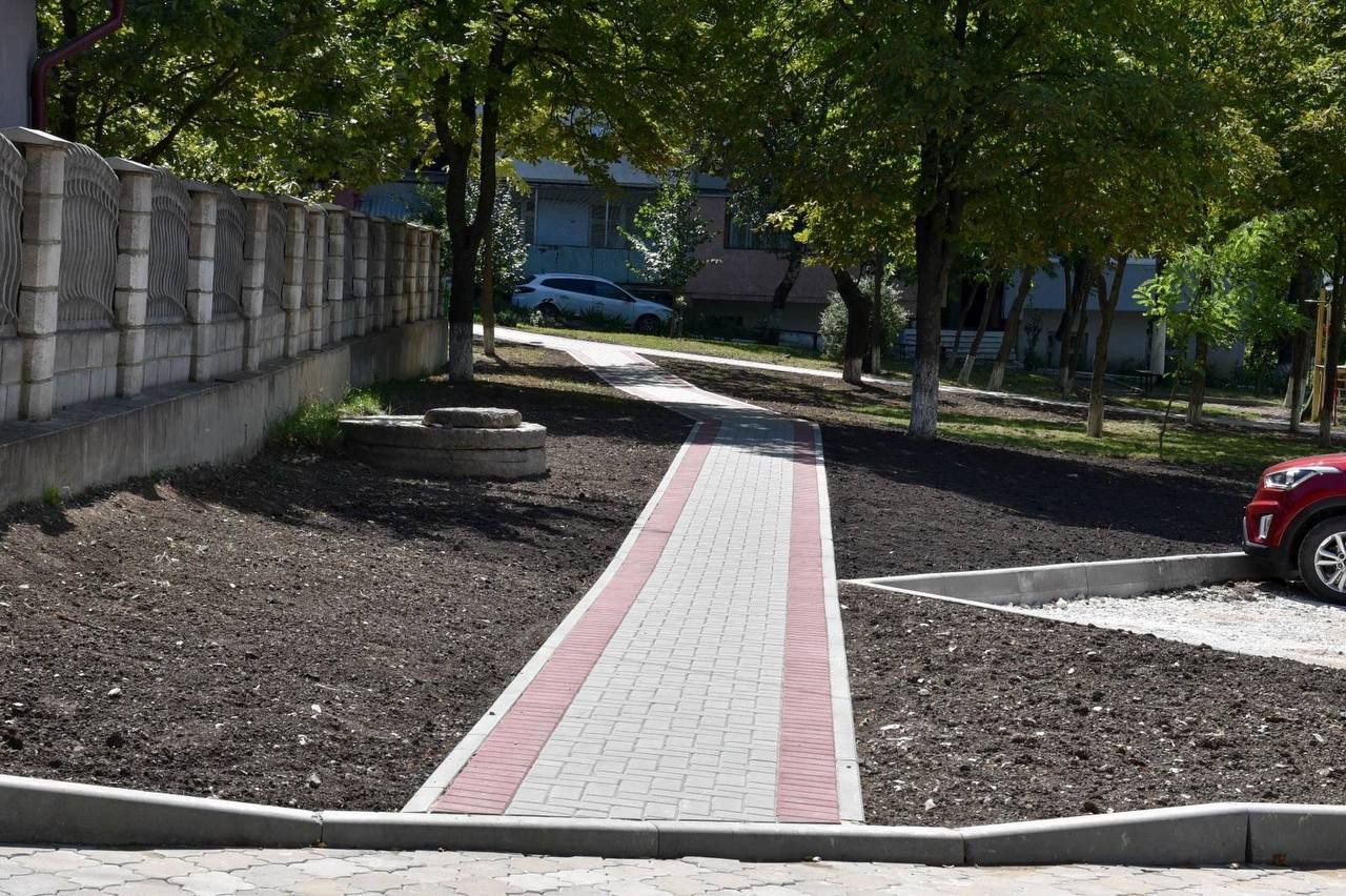Orhei continuă să-și schimbe aspectul. Șor și echipa lui finalizează un proiect de modernizare a curților de bloc