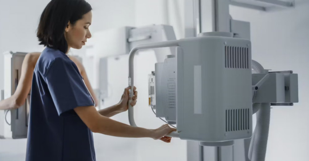 Premieră în medicină: Inteligenţa artificială ar putea ajuta la depistarea cancerului de sân