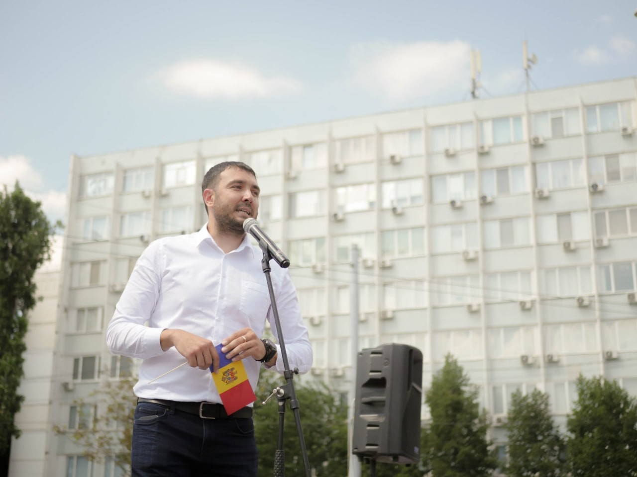Marș organizat la Chișinău de către membrii și simpatizanții Partidului ”Renaștere”. Ce au sărbătorit
