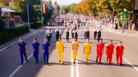 FOTO // Orhei: Fanfare, costume naționale, distracții pentru copii, un târg de artă populară, concert incendiar, legendara C.C. Catch și focuri de artificii