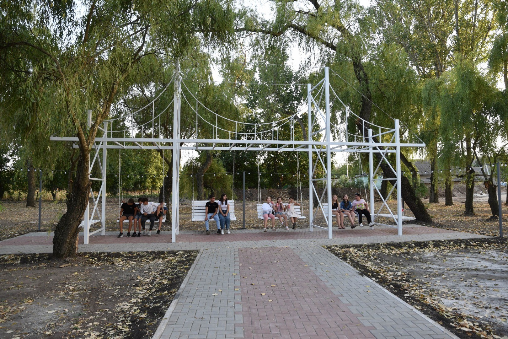 Satul Susleni se bucură de un Parc nou. Localitatea de baștină a lui Iurie Sadovnic, modernizată de echipa lui Șor