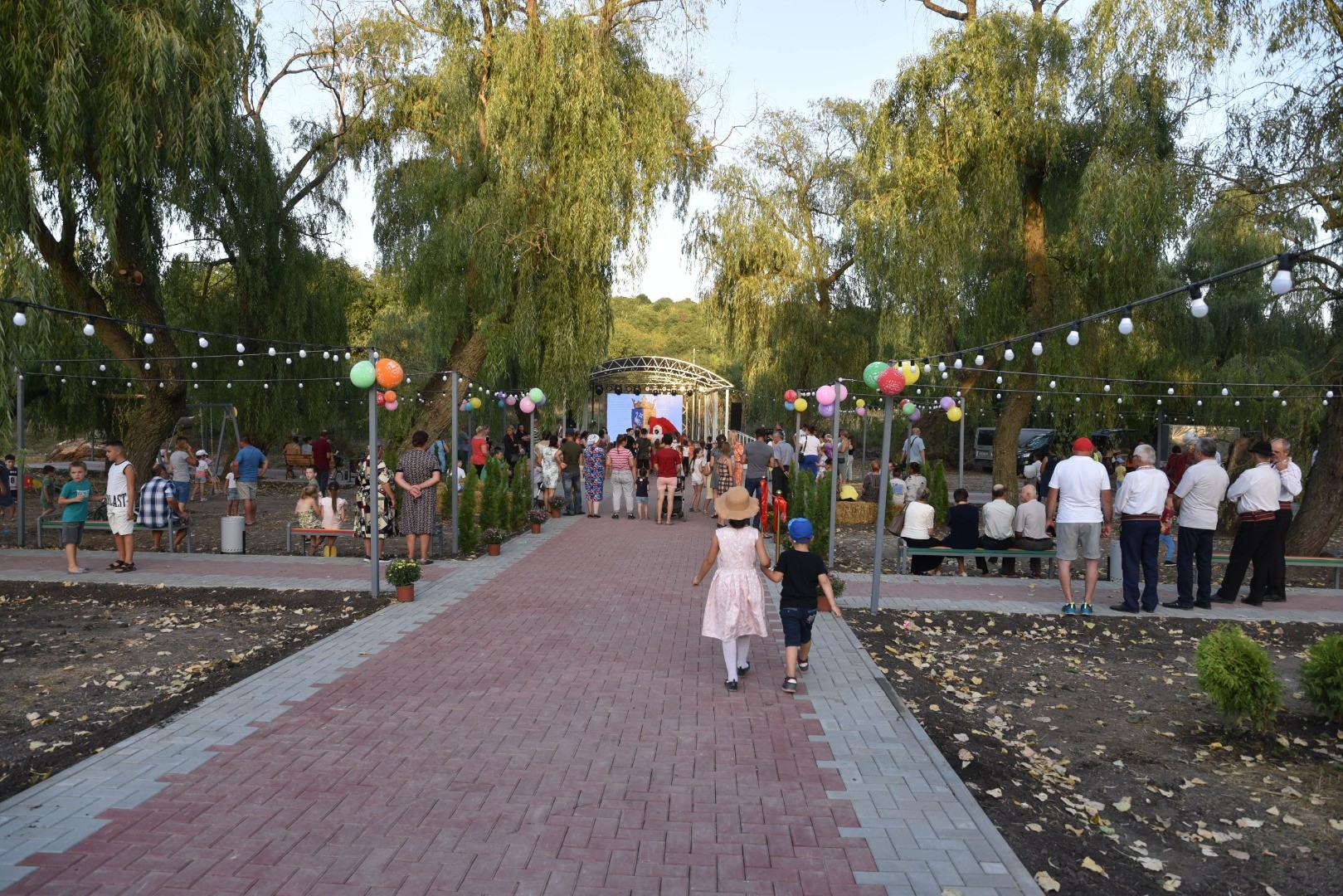 Satul Susleni se bucură de un Parc nou. Localitatea de baștină a lui Iurie Sadovnic, modernizată de echipa lui Șor