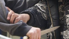 „Nu are pretenții” - O femeie înjunghiată cu cuțitul de iubitul ei, a refuzat să scrie plângere la poliție