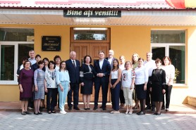 Dorin Recean: „Creșterea salariilor și sprijinirea performanței pedagogilor rămân o prioritate a Guvernului”