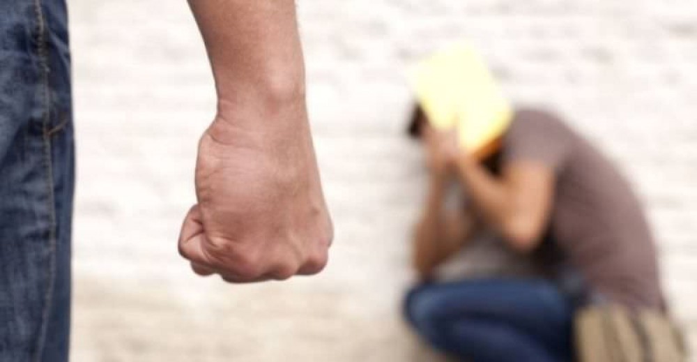 Strășeni: Un bărbat a fost bătut de propriul ginere pentru că susține războiul din Ucraina