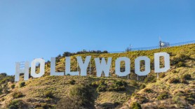 Scenariștii de la Hollywood ies din grevă, după un acord cu marile studiouri. Actorii continuă protestele