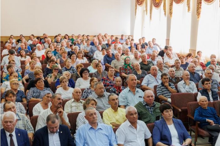 Maia Sandu a vizitat satele Țipala, Răzeni și Cărbuna din raionul Ialoveni. A discutat cu câteva sute de oameni