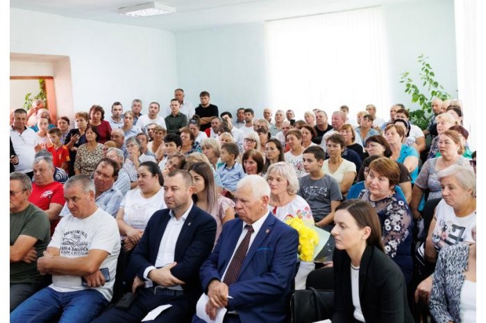 Maia Sandu a vizitat satele Țipala, Răzeni și Cărbuna din raionul Ialoveni. A discutat cu câteva sute de oameni