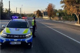20 de șoferi prinși în weekend în stare de ebrietate la volan. 2 200 de conducători auto au încălcat regulile de circulație rutieră