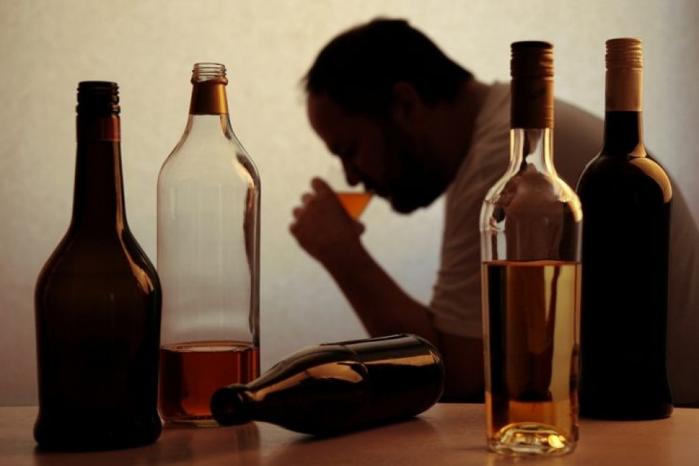 ALARMANT! Peste 63% din populația R. Moldova este consumatoare de alcool