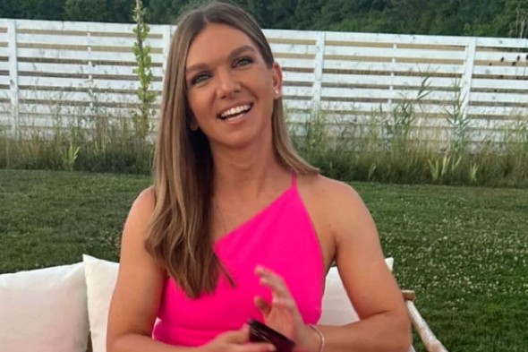 FOTO // Simona Halep a întors multe capete în acest weekend. Cum s-a îmbrăcat jucătoarea de tenis