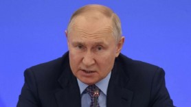 Vladimir Putin s-a plâns de schimbarea periodică a preşedinţilor în Occident: „O absurditate”