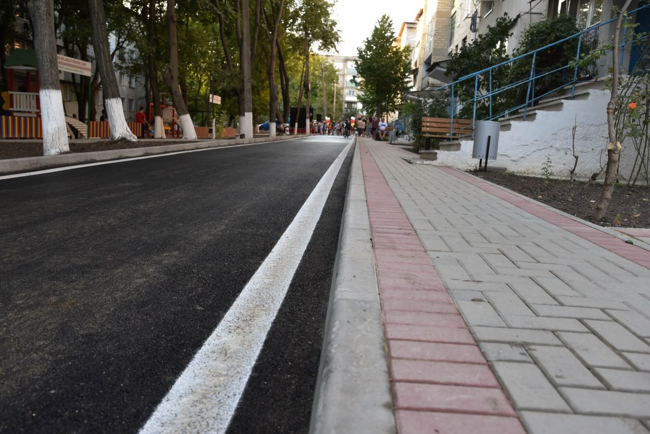 FOTO // Nou proiect de infrastructură, realizat la Orhei: Până la sfârșitul toamnei, fiecare curte va fi modernizată