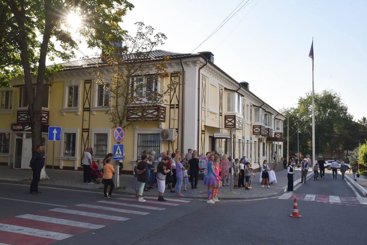 La Orhei a început restaurarea fațadelor blocurilor de locuit - „Parcă e dintr-o poveste”