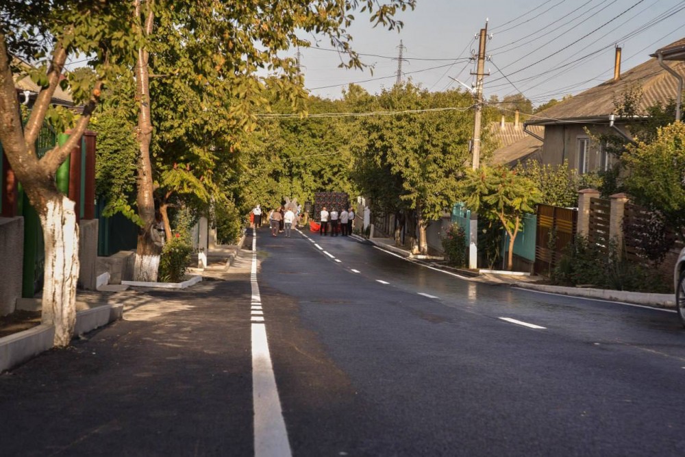 FOTO // Alt tronson de drum, reabilitat la Orhei: “Porțiunea reabilitată de pe strada Iași – o adevărată minune!”