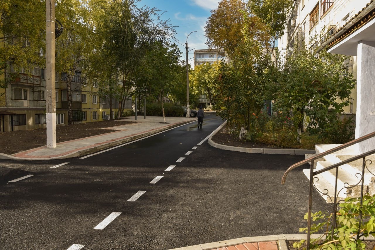 FOTO // Vor să facă concurență capitalei. Reacția locuitorilor după finalizarea lucrărilor de modernizare de pe strada Iona Iakir din Orhei
