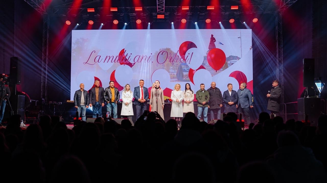 FOTO // Sărbătoare cu fast la Orhei: „Aproximativ 20 de mii de oameni au sărbătorit Hramul localității dar și victoria obținută la alegerile locale”