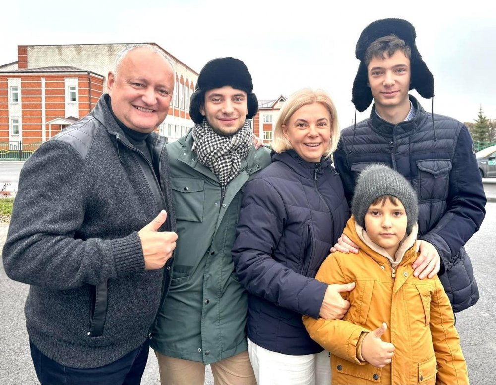 Igor Dodon a zburat în Rusia. Ce mesaj a postat